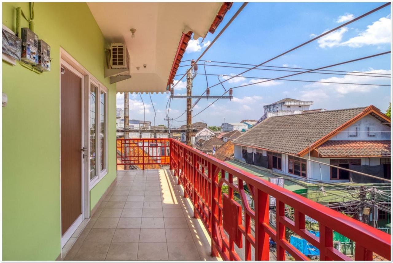 Reddoorz Near Ramai Mall Malioboro ジョグジャカルタ エクステリア 写真