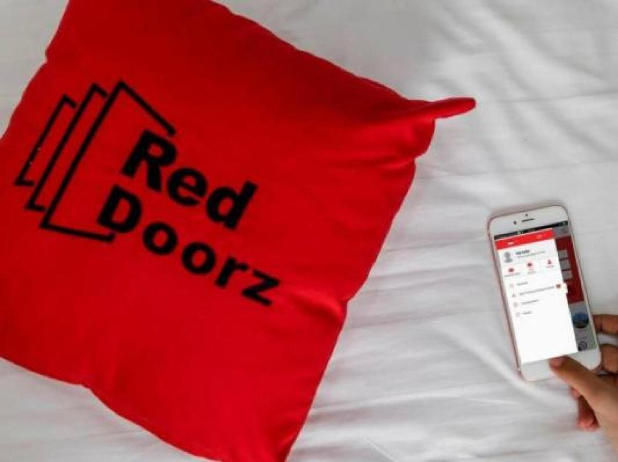 Reddoorz Near Ramai Mall Malioboro ジョグジャカルタ エクステリア 写真
